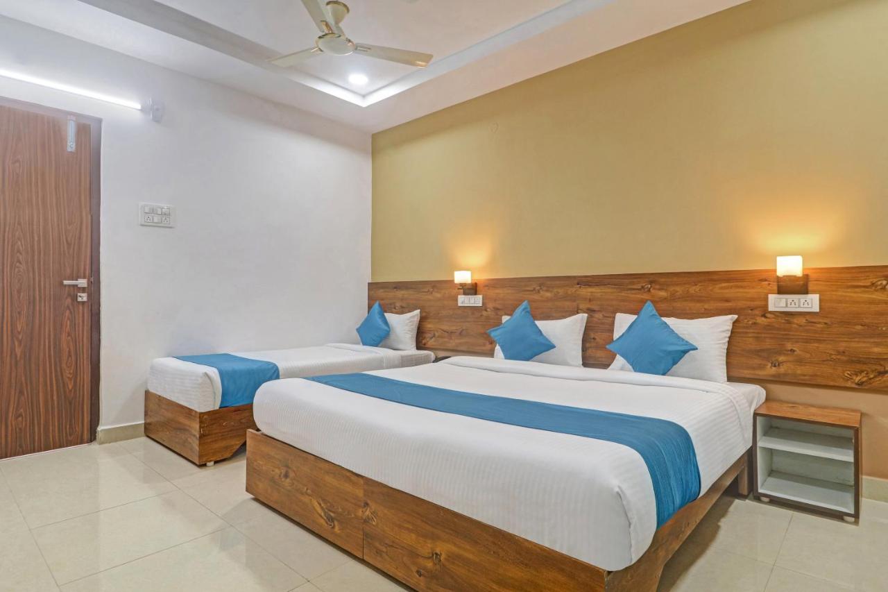 The Balcony Hotel Hyderabad Exterior photo
